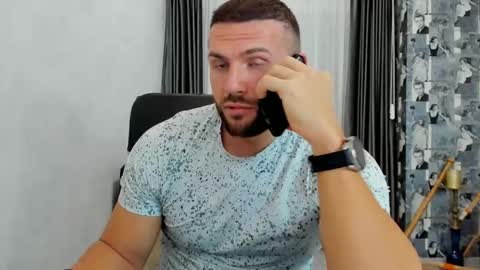 Snapshot of joshuamuscle69 chatting on March 5, 3:18 pm joshuamuscle69 online show from March 5, 3:18 pm