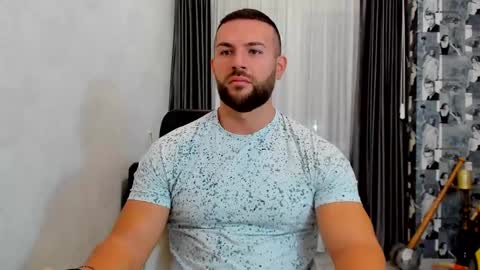 Snapshot of joshuamuscle69 chatting on March 7, 5:51 am joshuamuscle69 online show from March 7, 5:51 am