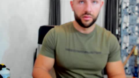 Snapshot of joshuamuscle69 chatting on March 10, 6:27 am joshuamuscle69 online show from March 10, 6:27 am