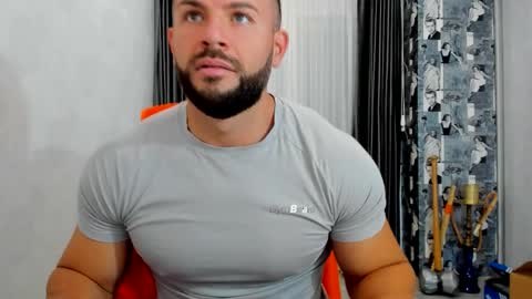 Snapshot of joshuamuscle69 chatting on September 19, 4:25 am joshuamuscle69 online show from September 19, 4:25 am