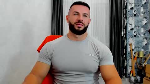 Snapshot of joshuamuscle69 chatting on September 29, 3:39 pm joshuamuscle69 online show from September 29, 3:39 pm