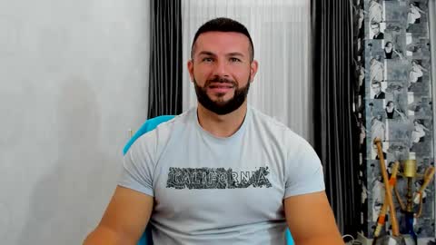 Snapshot of joshuamuscle69 chatting on October 28, 5:44 am joshuamuscle69 online show from October 28, 5:44 am