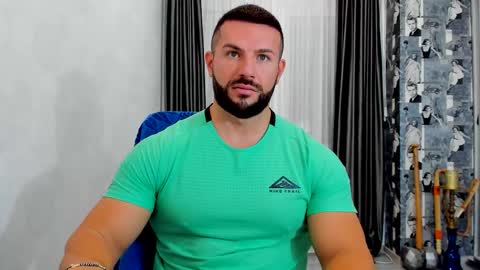 Snapshot of joshuamuscle69 chatting on November 12, 6:47 am joshuamuscle69 online show from November 12, 6:47 am