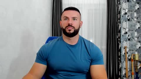 Snapshot of joshuamuscle69 chatting on November 21, 7:18 am joshuamuscle69 online show from November 21, 7:18 am