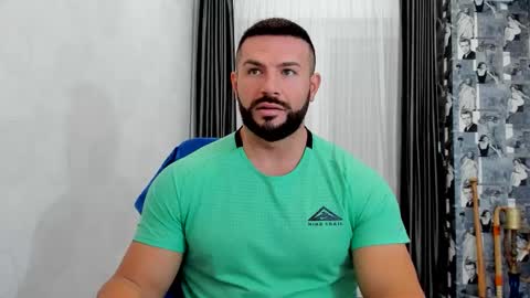 Snapshot of joshuamuscle69 chatting on November 25, 6:35 am joshuamuscle69 online show from November 25, 6:35 am