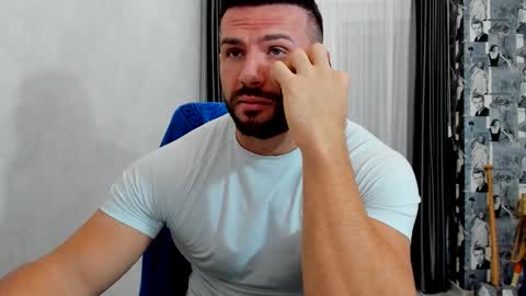 Snapshot of joshuamuscle69 chatting on December 2, 2:56 pm joshuamuscle69 online show from December 2, 2:56 pm