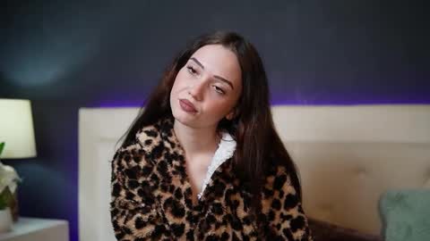 Snapshot of josielili chatting on November 30, 8:13 pm Josie online show from November 30, 8:13 pm