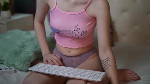  Josie  online show from January 7, 6:43 pm