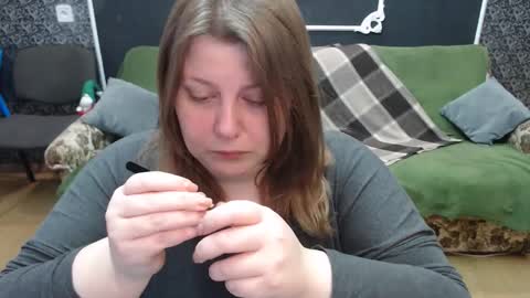 josiesun771 online show from March 2, 7:15 am