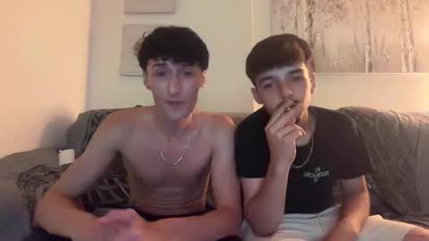 Snapshot of josjoseik chatting on May 22, 10:48 pm MorbosoMaximo online show from May 22, 10:48 pm