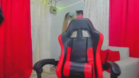 josue_linares online show from November 11, 7:08 am