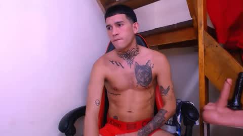 josue_linares online show from April 24, 7:00 am