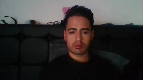 Snapshot of josux8 chatting on November 19, 6:52 pm josux8 online show from November 19, 6:52 pm