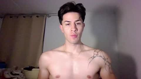 jotarojas1 online show from December 25, 4:54 am