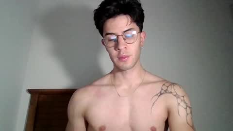 jotarojas1 online show from December 27, 5:09 am