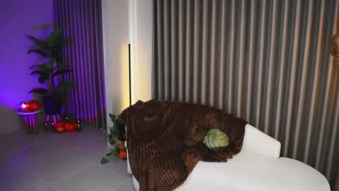 Snapshot of jovanna_smyth chatting on October 27, 7:51 pm Jov online show from October 27, 7:51 pm