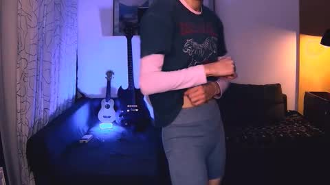 joy_keys online show from December 3, 8:17 pm