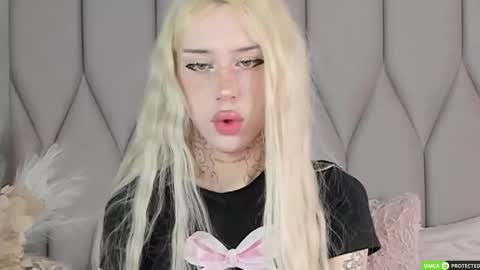 Snapshot of joybarker chatting on September 19, 1:56 pm Joy Barker online show from September 19, 1:56 pm