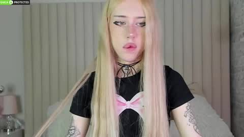 Snapshot of joybarker chatting on October 5, 3:16 am Joy Barker online show from October 5, 3:16 am