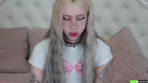 Snapshot of joybarker chatting on November 6, 9:21 am Joy Barker online show from November 6, 9:21 am