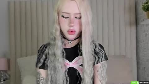 Snapshot of joybarker chatting on November 9, 8:45 am Joy Barker online show from November 9, 8:45 am