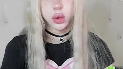 Snapshot of joybarker chatting on November 15, 8:33 am Joy Barker online show from November 15, 8:33 am