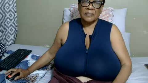 Snapshot of joycemando chatting on June 20, 7:38 pm DairyQueen online show from June 20, 7:38 pm