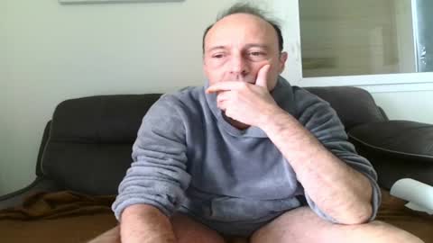 Snapshot of jpf421 chatting on January 26, 2:19 pm exhib248 online show from January 26, 2:19 pm