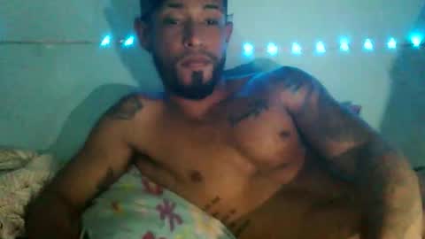 Snapshot of jpineda97 chatting on February 6, 5:23 am jpineda97 online show from February 6, 5:23 am