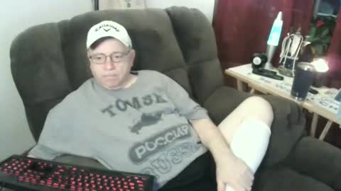 Snapshot of jpmel99 chatting on January 4, 11:27 pm jpmel99 online show from January 4, 11:27 pm