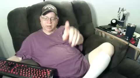 Snapshot of jpmel99 chatting on November 30, 12:14 am jpmel99 online show from November 30, 12:14 am