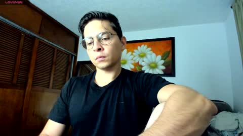 Snapshot of jriizh chatting on May 1, 3:55 am Cristian- tellme Criis online show from May 1, 3:55 am