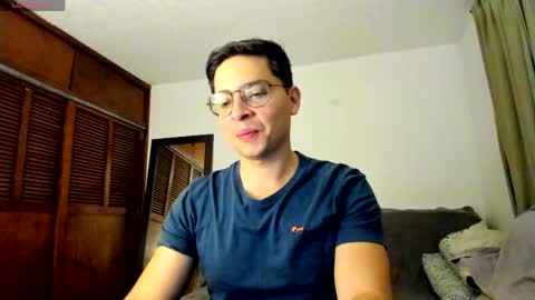 Snapshot of jriizh chatting on May 21, 3:46 am Cristian- tellme Criis online show from May 21, 3:46 am