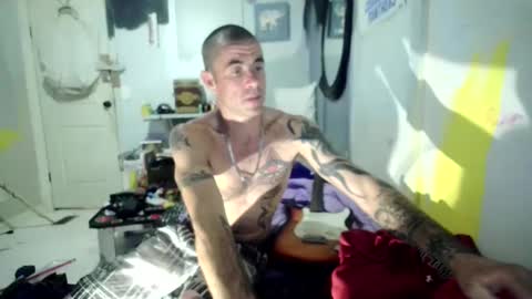 Snapshot of jrizzle1111 chatting on January 19, 6:20 am jrizzle1111 online show from January 19, 6:20 am