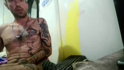 Snapshot of jrizzle1111 chatting on January 23, 10:43 am jrizzle1111 online show from January 23, 10:43 am