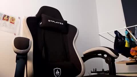 ju537705 online show from October 12, 4:33 am