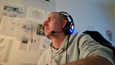 ju537705 online show from April 23, 7:30 am