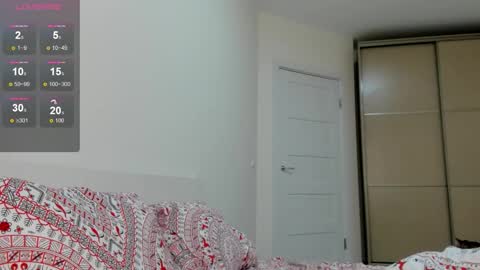 Julia and Julia online show from November 7, 9:53 am