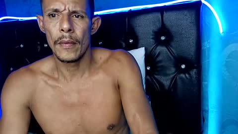 Juan y la flaca online show from February 12, 12:05 am