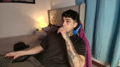 Snapshot of juan_alvarez18 chatting on July 13, 7:55 am juan_alvarez18 online show from July 13, 7:55 am