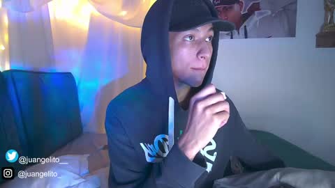 Snapshot of juan_angel69 chatting on January 19, 1:12 pm juan angel online show from January 19, 1:12 pm