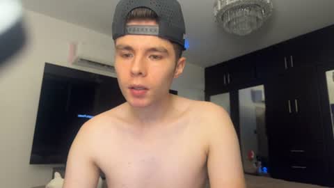 juan_boy25 online show from June 21, 2:25 am