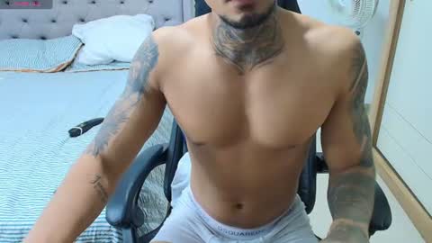 Snapshot of juan_gomez_1 chatting on July 28, 2:18 am juan_gomez_1 online show from July 28, 2:18 am