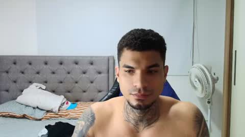 Snapshot of juan_gomez_1 chatting on July 29, 3:48 am juan_gomez_1 online show from July 29, 3:48 am