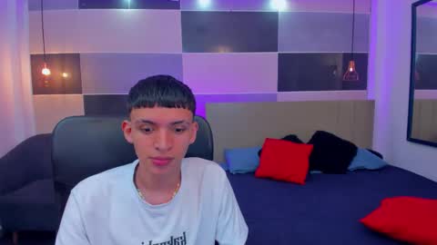 JuanSteven online show from December 28, 4:30 am