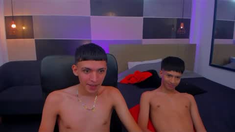 JuanSteven online show from January 4, 3:49 pm