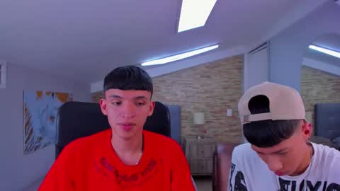 JuanSteven online show from March 5, 7:38 am