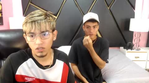 juan_saul1 online show from April 18, 10:19 am