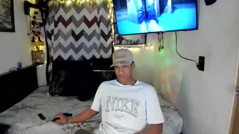 Snapshot of juanbigcock21cm chatting on June 10, 8:52 pm juan jose online show from June 10, 8:52 pm