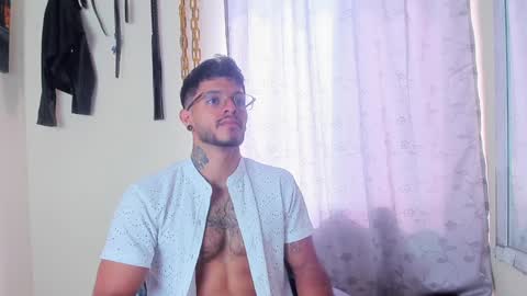 Juan Esteban online show from January 2, 2:35 pm